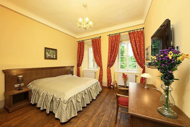 Hotel Edward Kelly Český Krumlov Exteriör bild