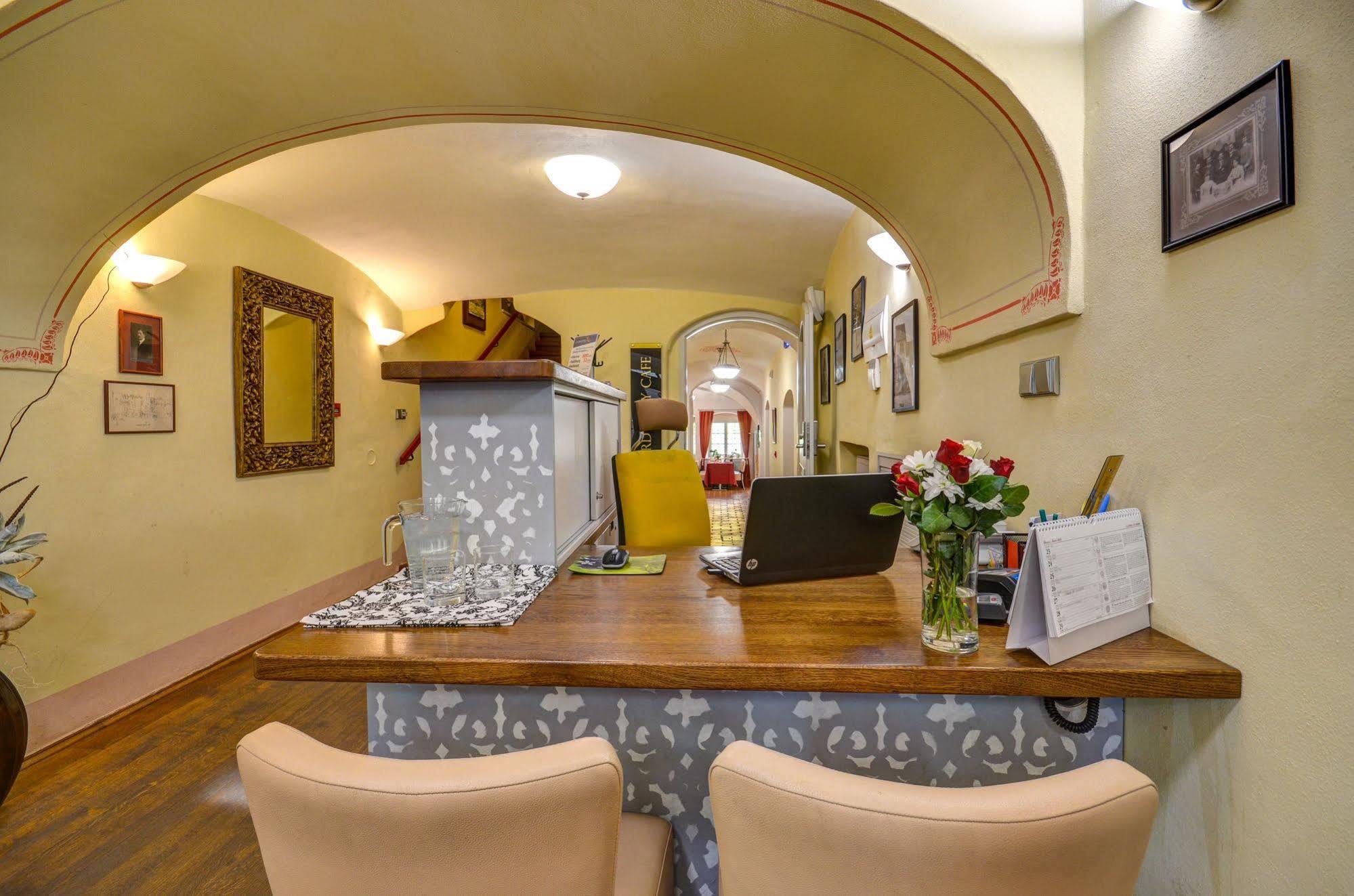 Hotel Edward Kelly Český Krumlov Exteriör bild